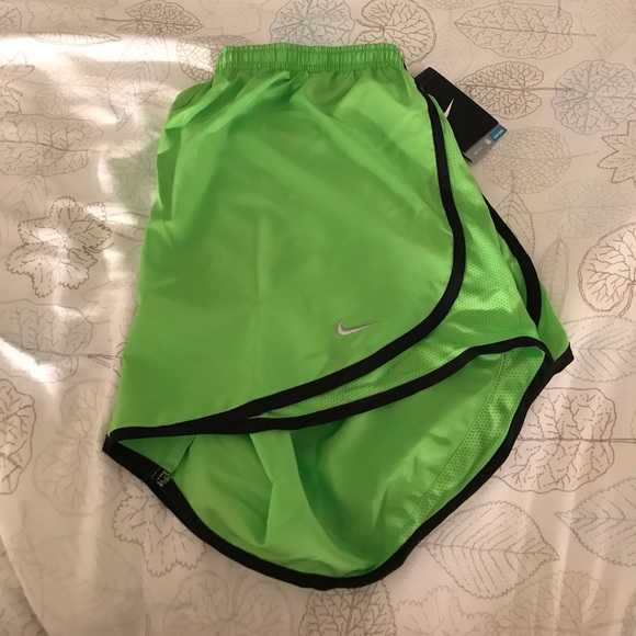 Women's Nike® Tempo shorts - Picture 4 of 4