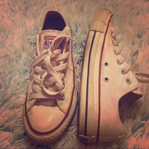 White converse