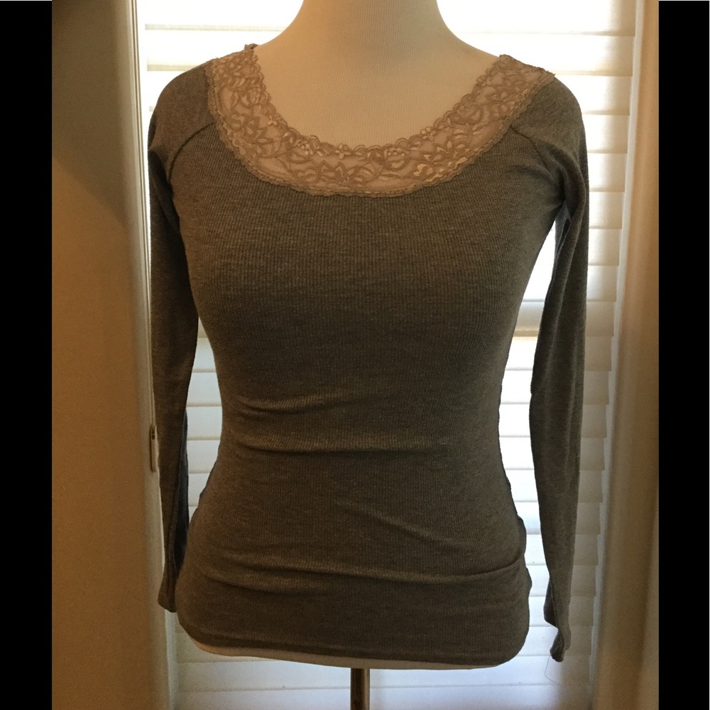 Derek Heart Knit top with lace neckline