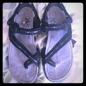 Merrell soft sole sandals