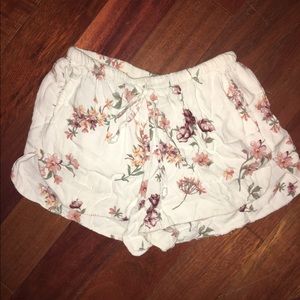 Brandy Melville floral shorts