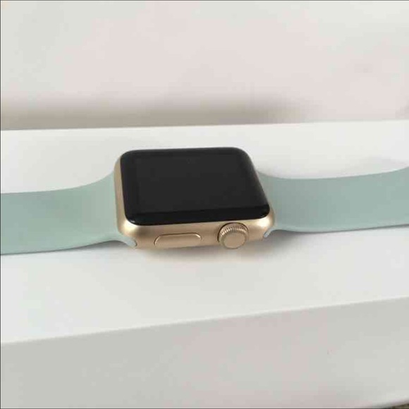 🔴SOLD🔴Apple Watch Series 1 38mm - Picture 3 of 4