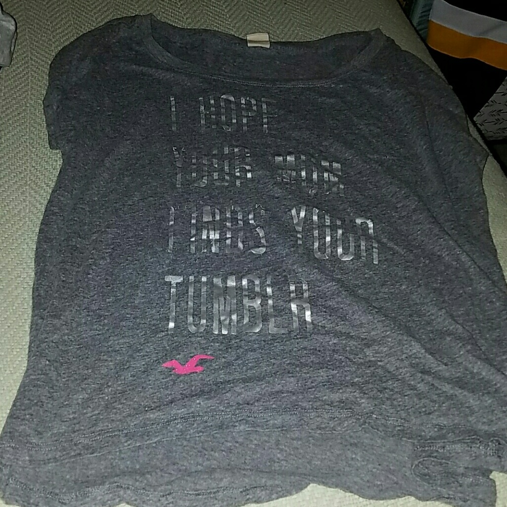 Hollister grey tshirt