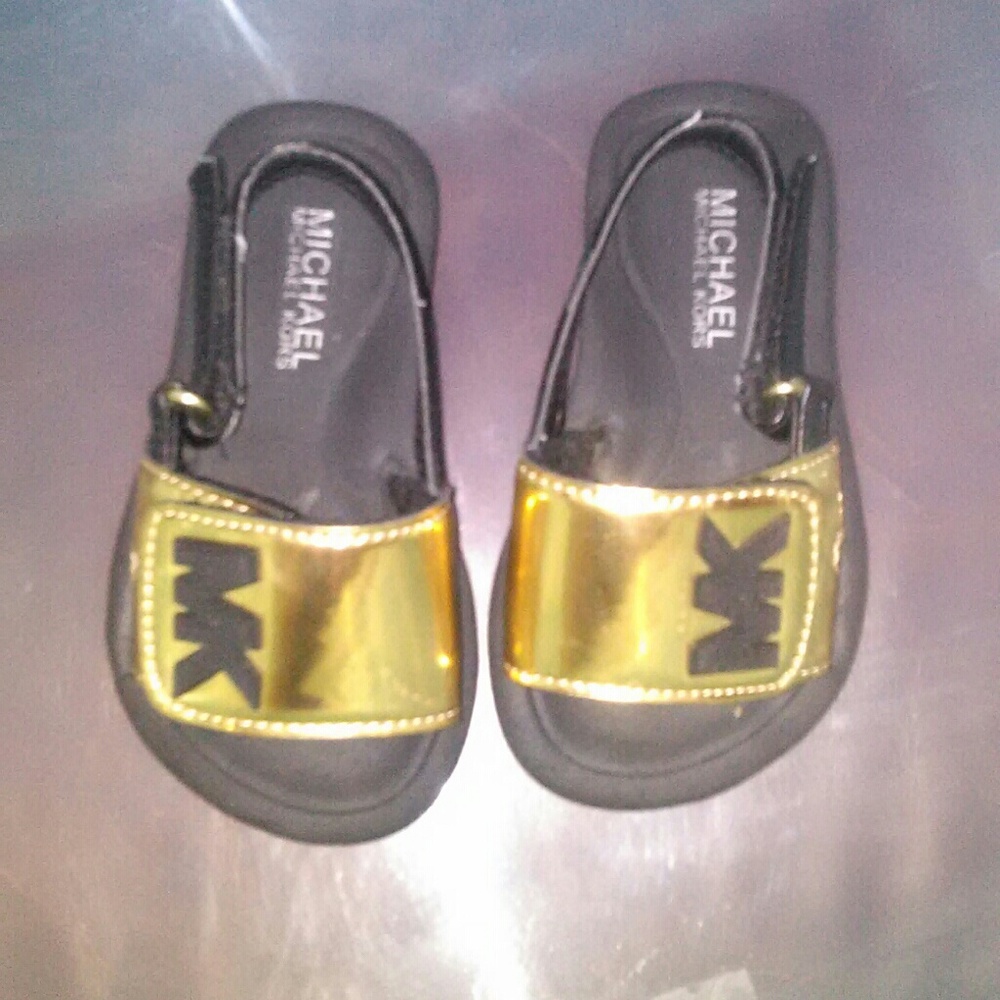 *SOLD!!!* Authentic Michael Kors sandals 7c