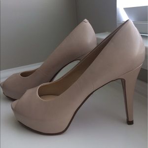 NEW Nine West peep toe pumps