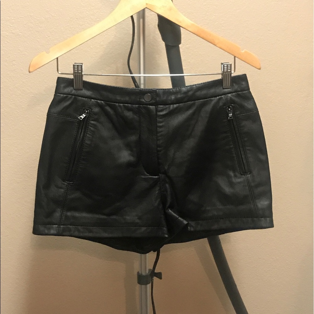BCBG 100% lamb leather shorts