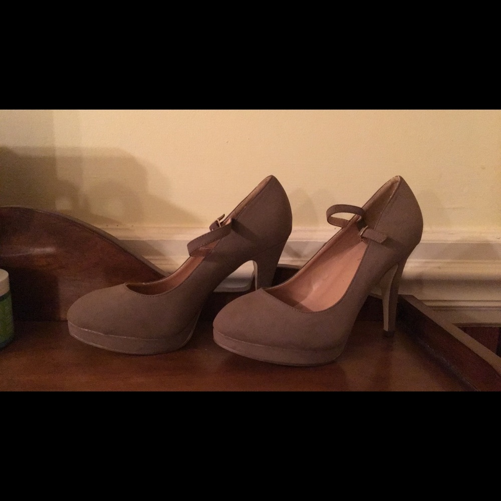 Journee Collection High Heels