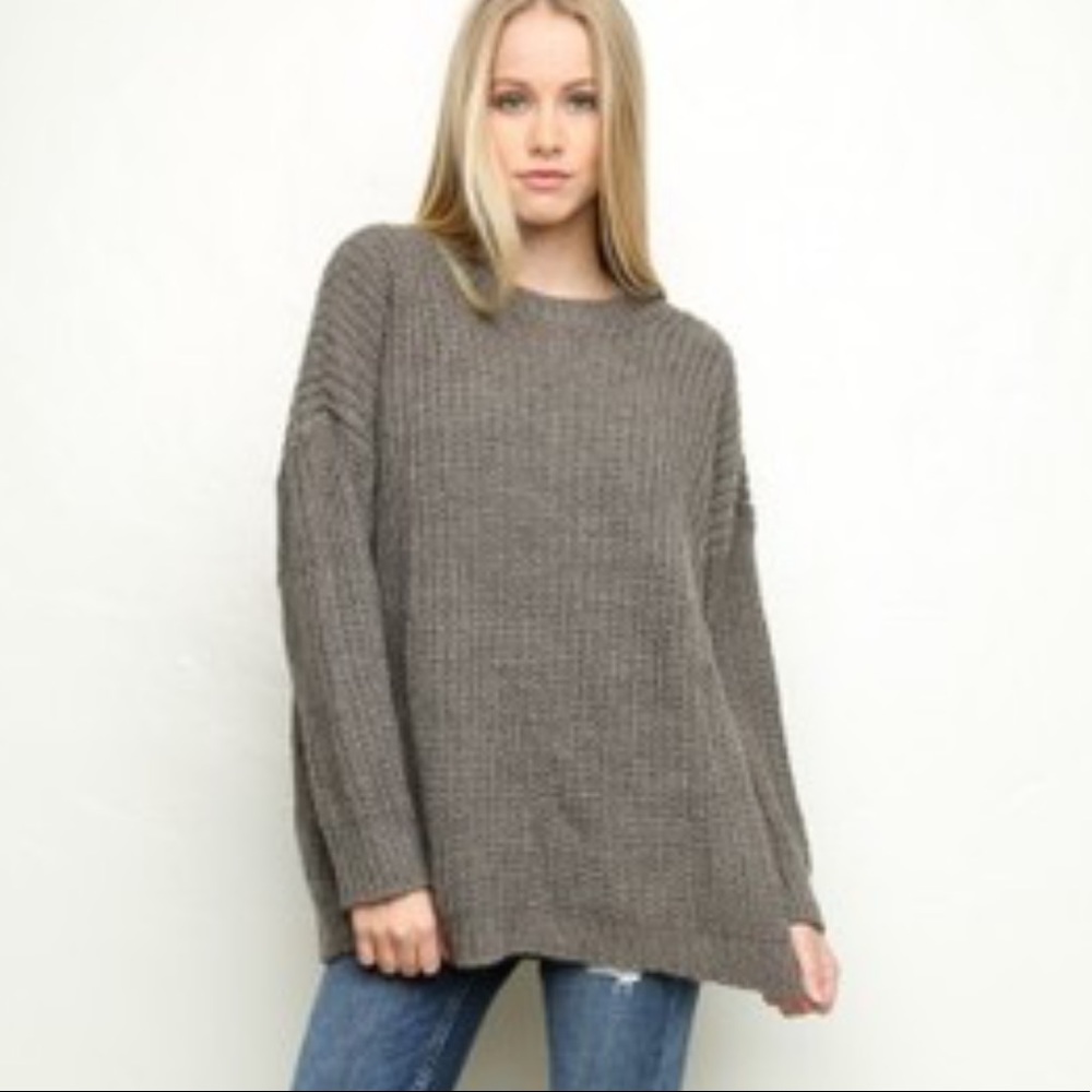 Brandy Melville Nichole Dark Brown/Gray Sweater