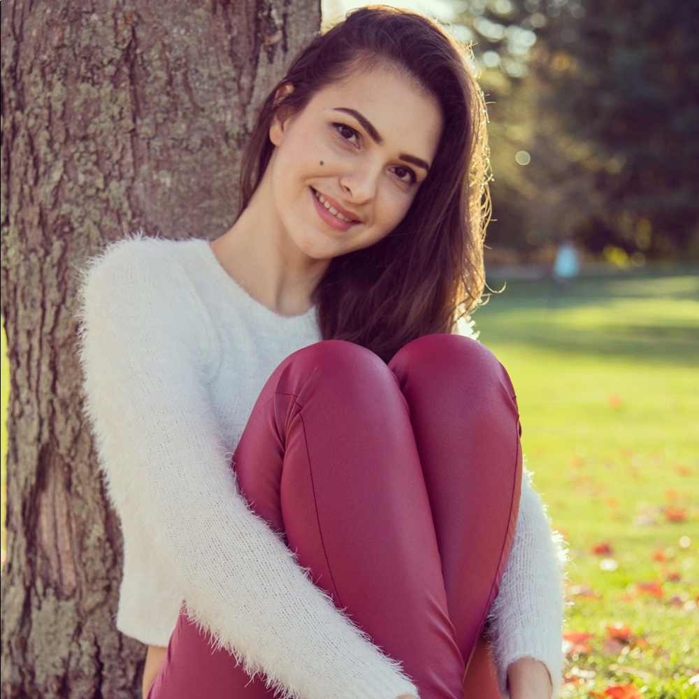 Meet your Posher, Angelika
