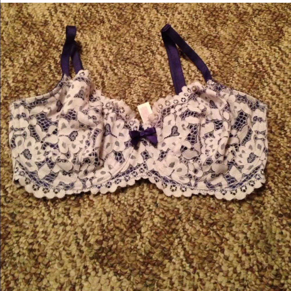 Victoria's Secret bra 34dd