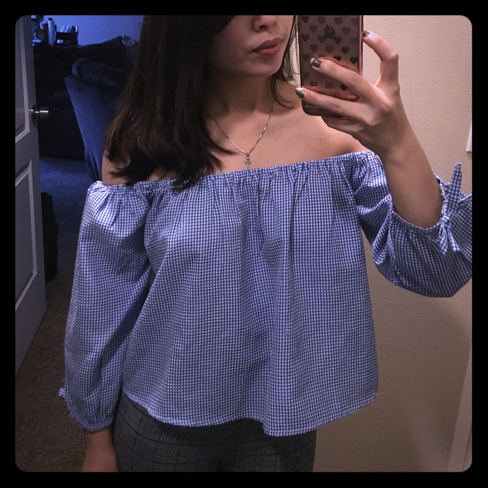 Off shouldered shirt