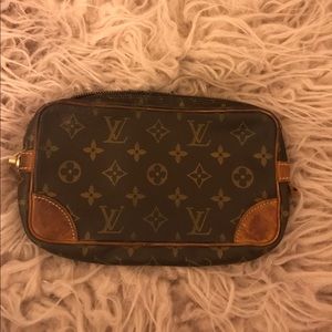 AUTHENTIC LOUIS VUITTON CLUTCH