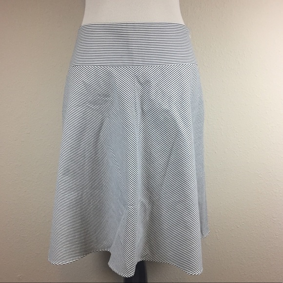 Ann Taylor seersucker skirt size 2 - Picture 5 of 7