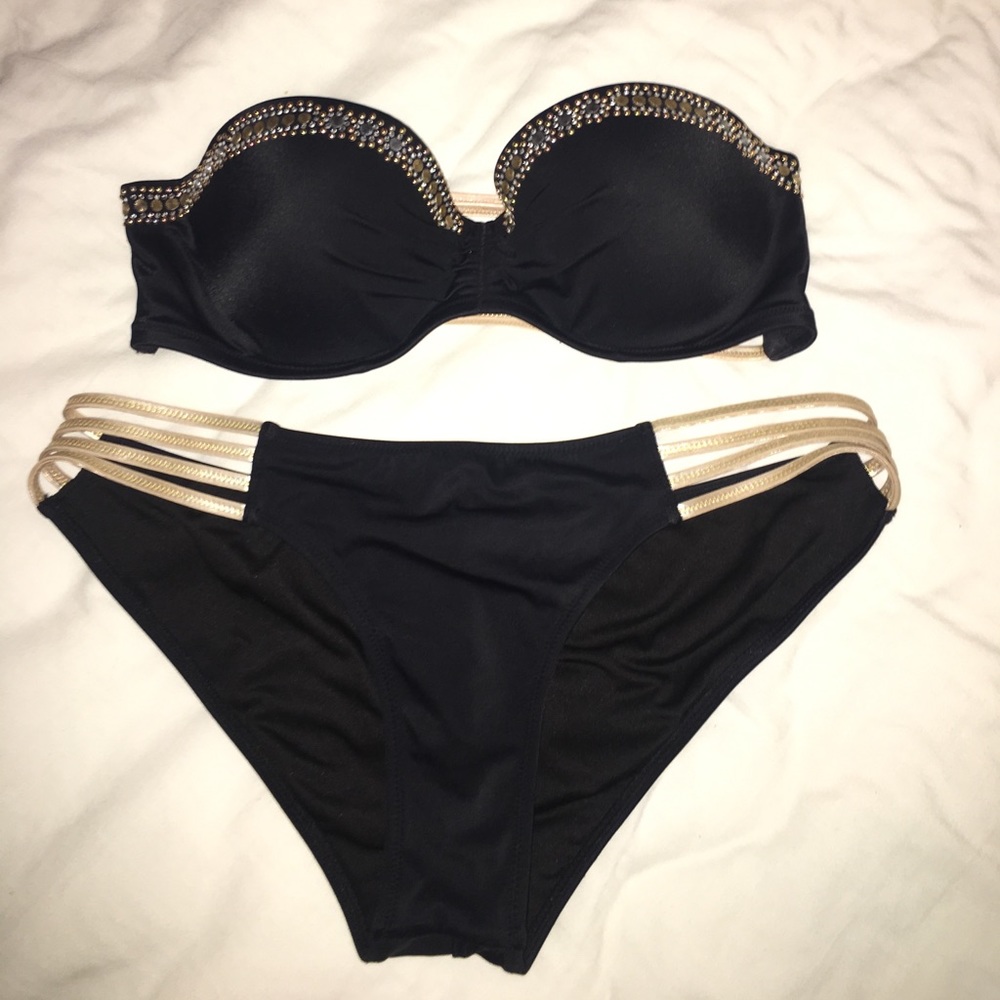 VICTORIA'S SECRET BIKINI SET