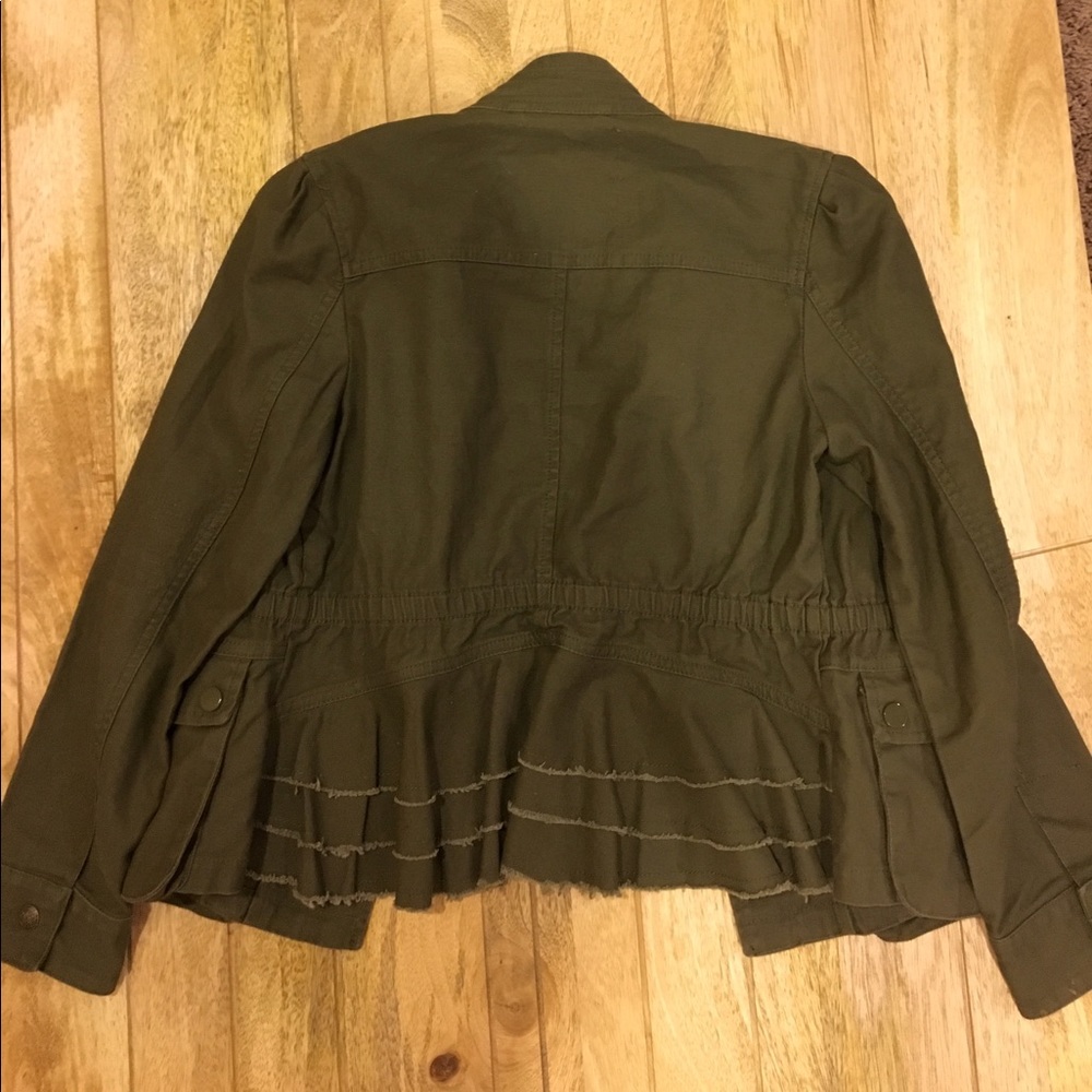 Utility cute ruffle jacket - Picture 2 of 3