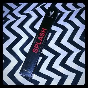 BNIB Younique Splash Liquid Lipstick in Sizzling