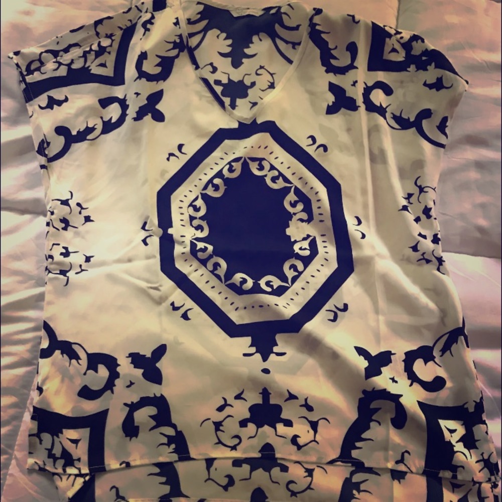 Dockers white navy blouse