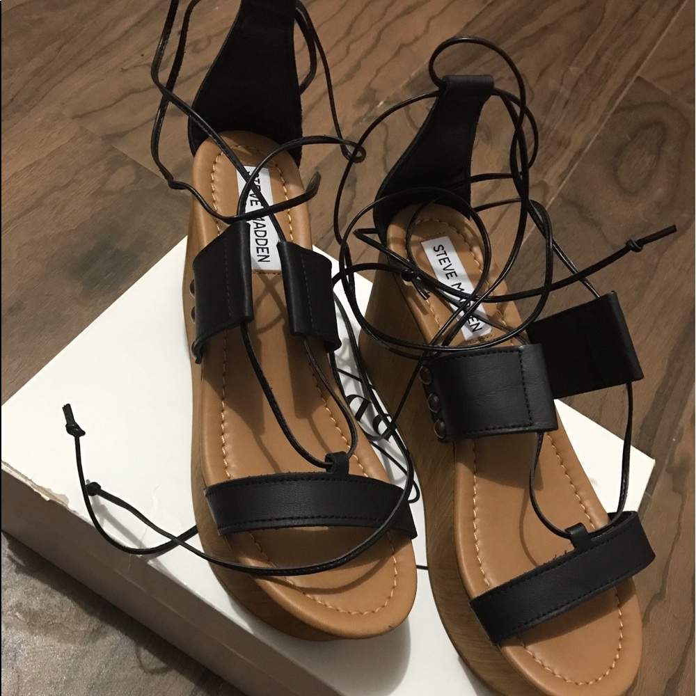Steve Madden platform sandals