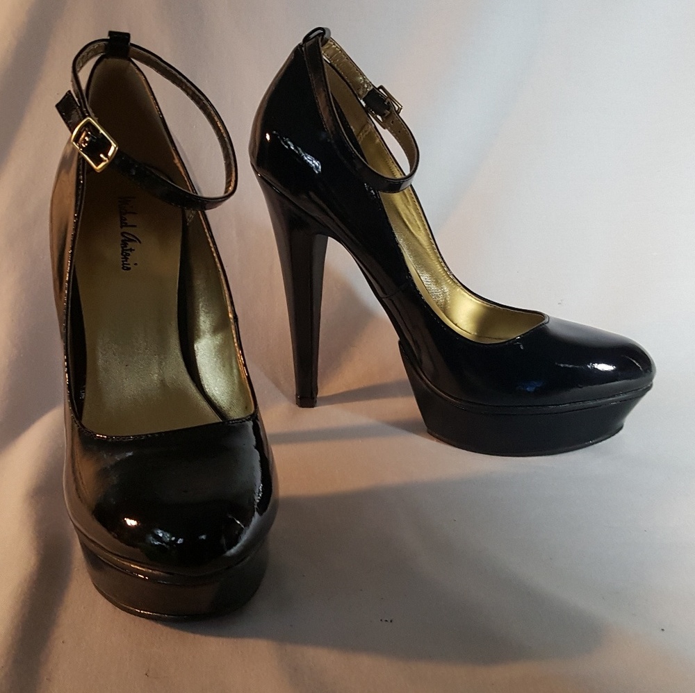 Michael Antonio Ankle Strap Patent Leather- 8.5