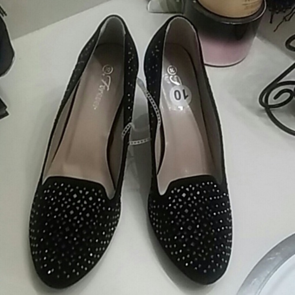 ⭐️HP⭐️ NEW SEXY Black laser cut out heels sz 10 - Picture 2 of 4