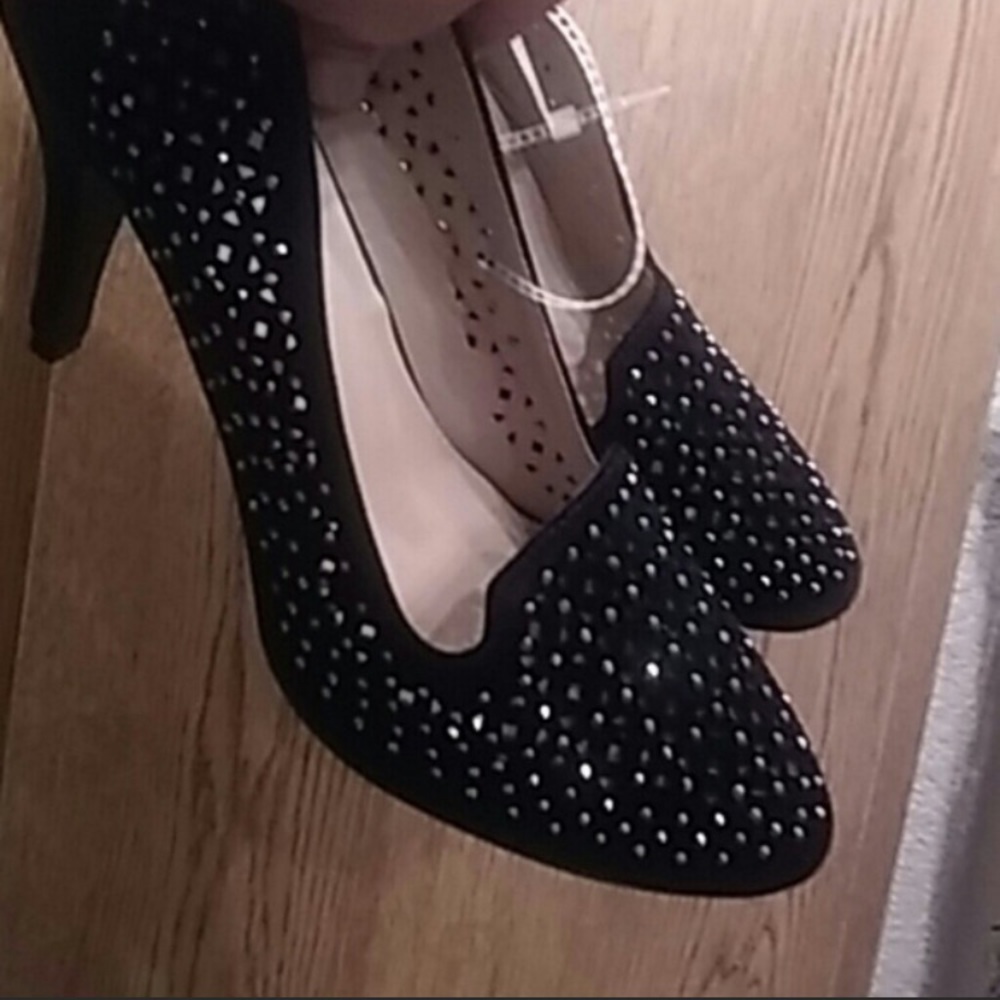 ⭐️HP⭐️ NEW SEXY Black laser cut out heels sz 10 - Picture 3 of 4