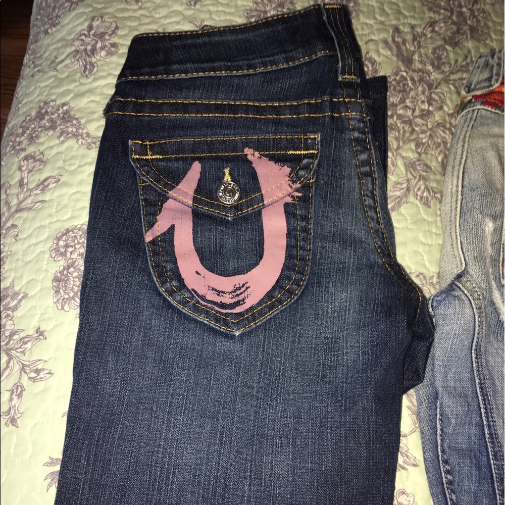 True religion dark wash jeans w/ pink logo