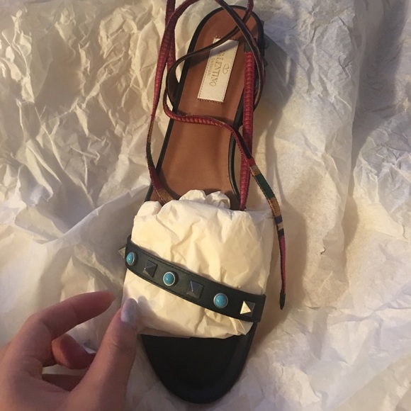 Valentino- RockRolling Leather Ankle-Wrap Sandal - Picture 4 of 4