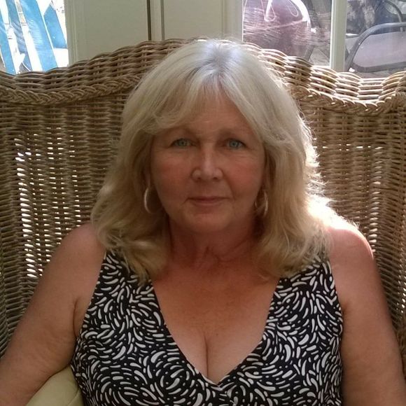 Meet your Posher, Sue - Picture 1 of 1