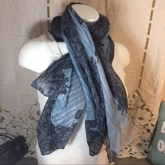 Covington Accessories - Covington studio s blue lace print scarf nwt