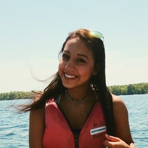 Meet your Posher, Lucia