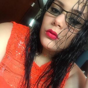 Meet your Posher, Sharalie