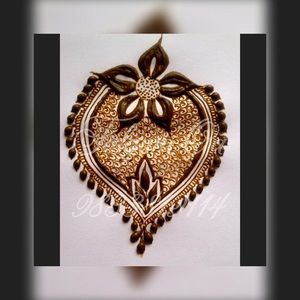 Meet your Posher, Elias