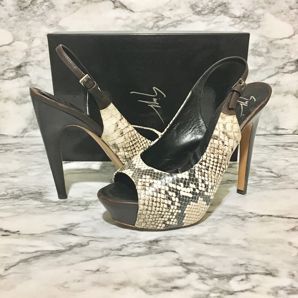 Giuseppe Zanotti Shoes - 🎈SOLD🎈Giuseppe Zanotti sandal python