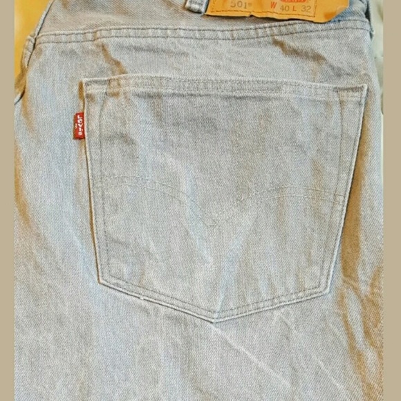 💯🔥Levi's 501 button fly🔥💯 - Picture 3 of 3