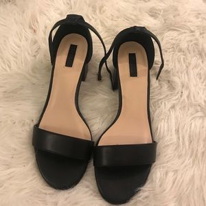 Block heel, two band sandal