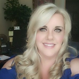 Meet your Posher, Suzanne