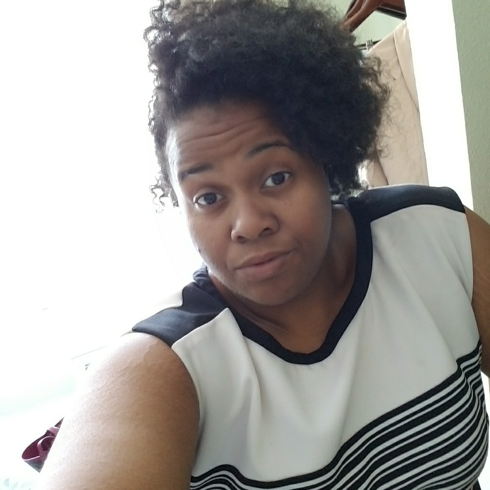 Meet your Posher, Tayla