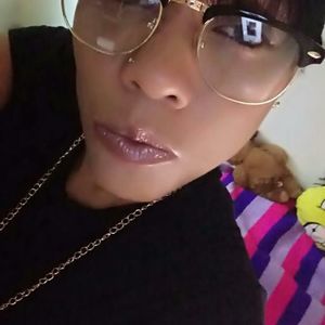 Meet your Posher, Angelie