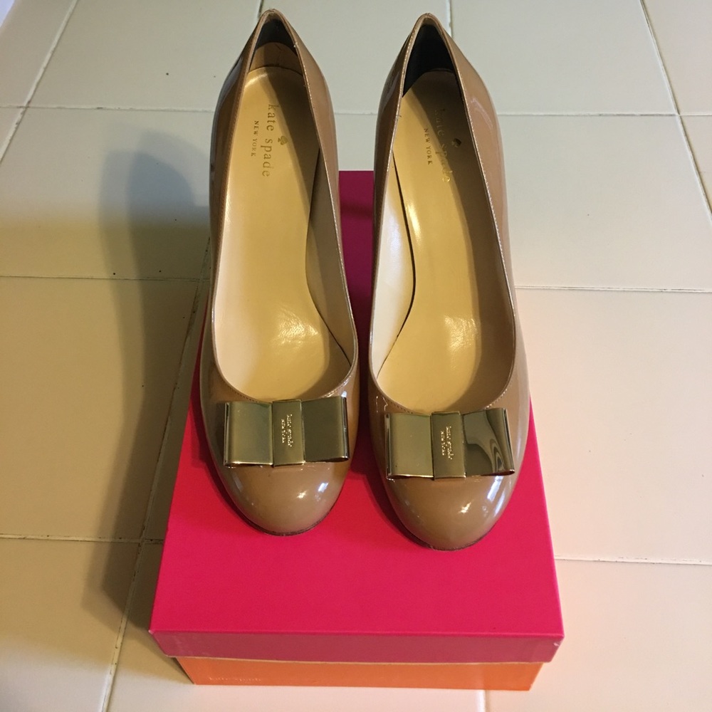 Kate Spade Karolina Bow Camel Patent Heels 9 1/2M