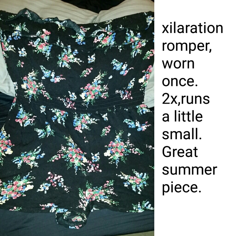 Xilaration plus size strapless floral romper, 2x.