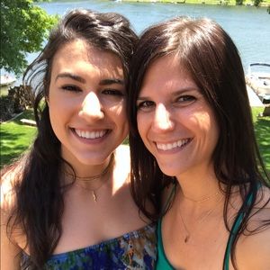 Meet your Posher, Carla