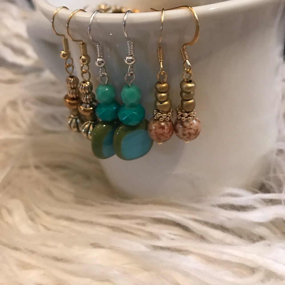 Earring bundle ✨✨✨🌙☀️ - Picture 2 of 4