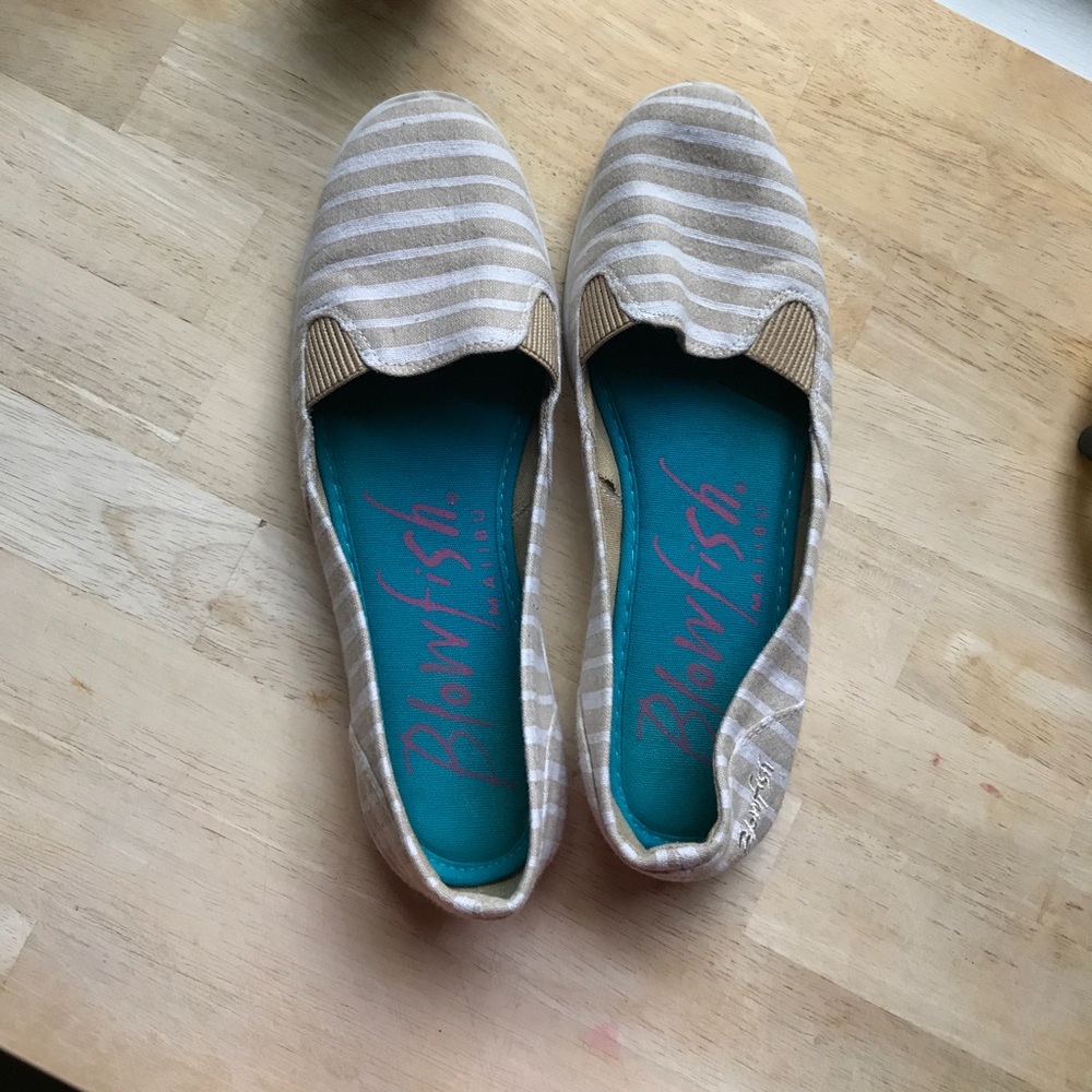 **SOLD**Blowfish Tan and white stripe