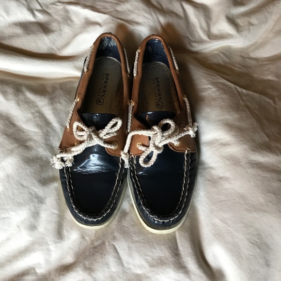 Sperry’s shoes - Picture 2 of 4
