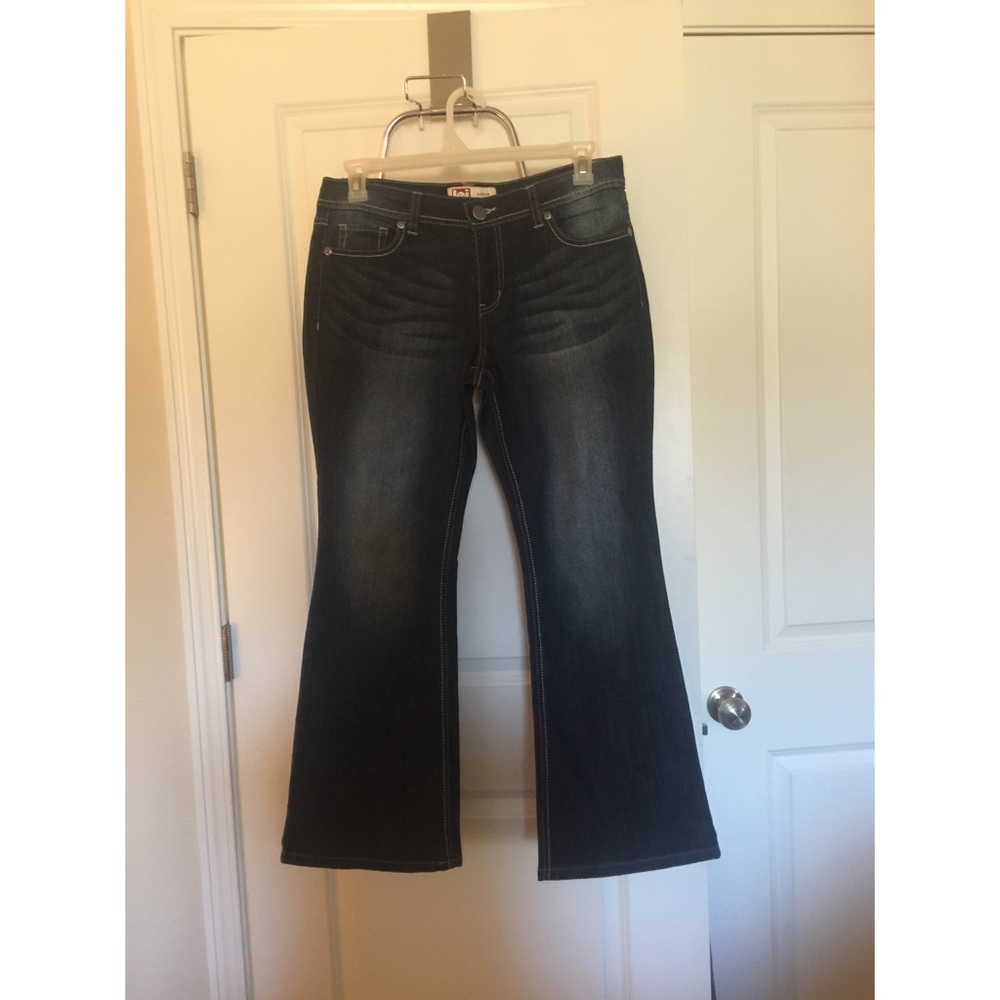 l.e.i. Sophia flared jeans