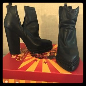 Jeffrey Campbell Chunky heel bootie