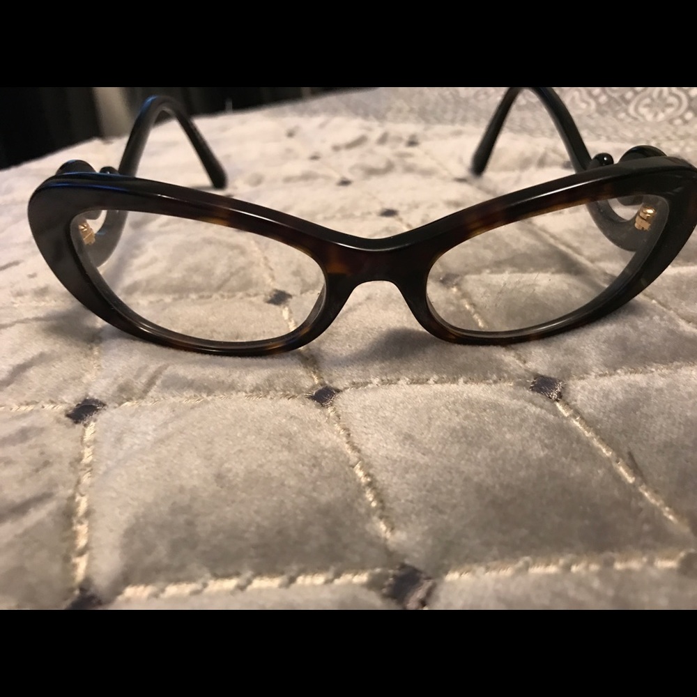 Prada frames