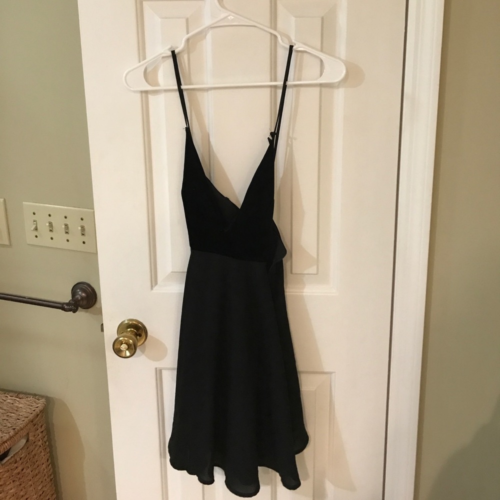 Velvet top cross back spaghetti strap dress