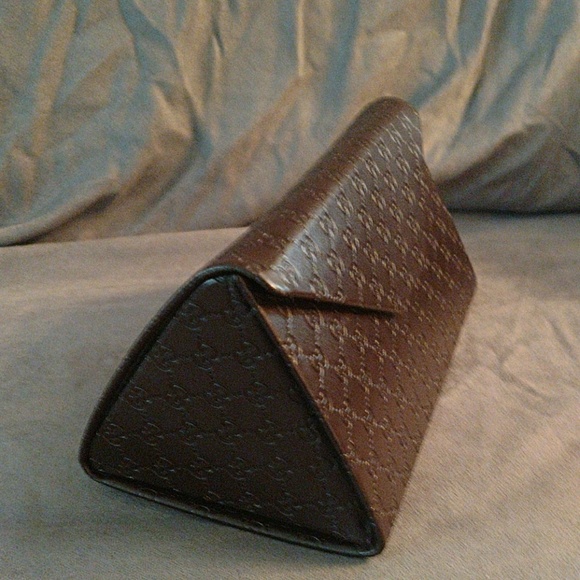 Gucci Case - Picture 3 of 3