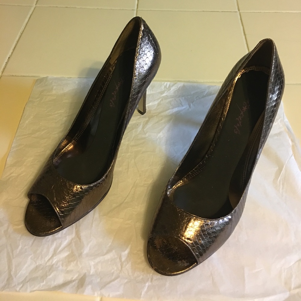 Enzo Angiolini Bronze Peeptoe Pumps